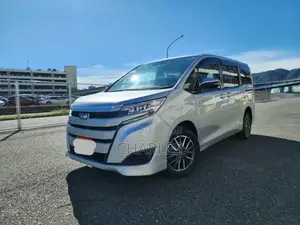 Toyota Noah 2.0 AWD (8 Seater) 2018 Silver
