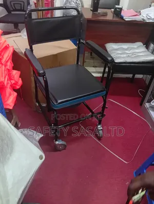 Commode Chair