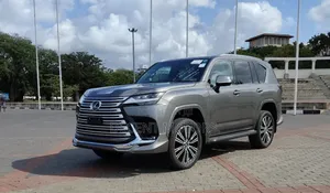 Lexus LX 600 2022 Gray