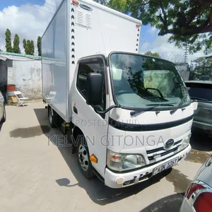 Toyota Dyna 2016 White