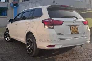 Toyota Corolla Fielder 2018 White