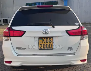 Toyota Corolla Fielder 2018 White