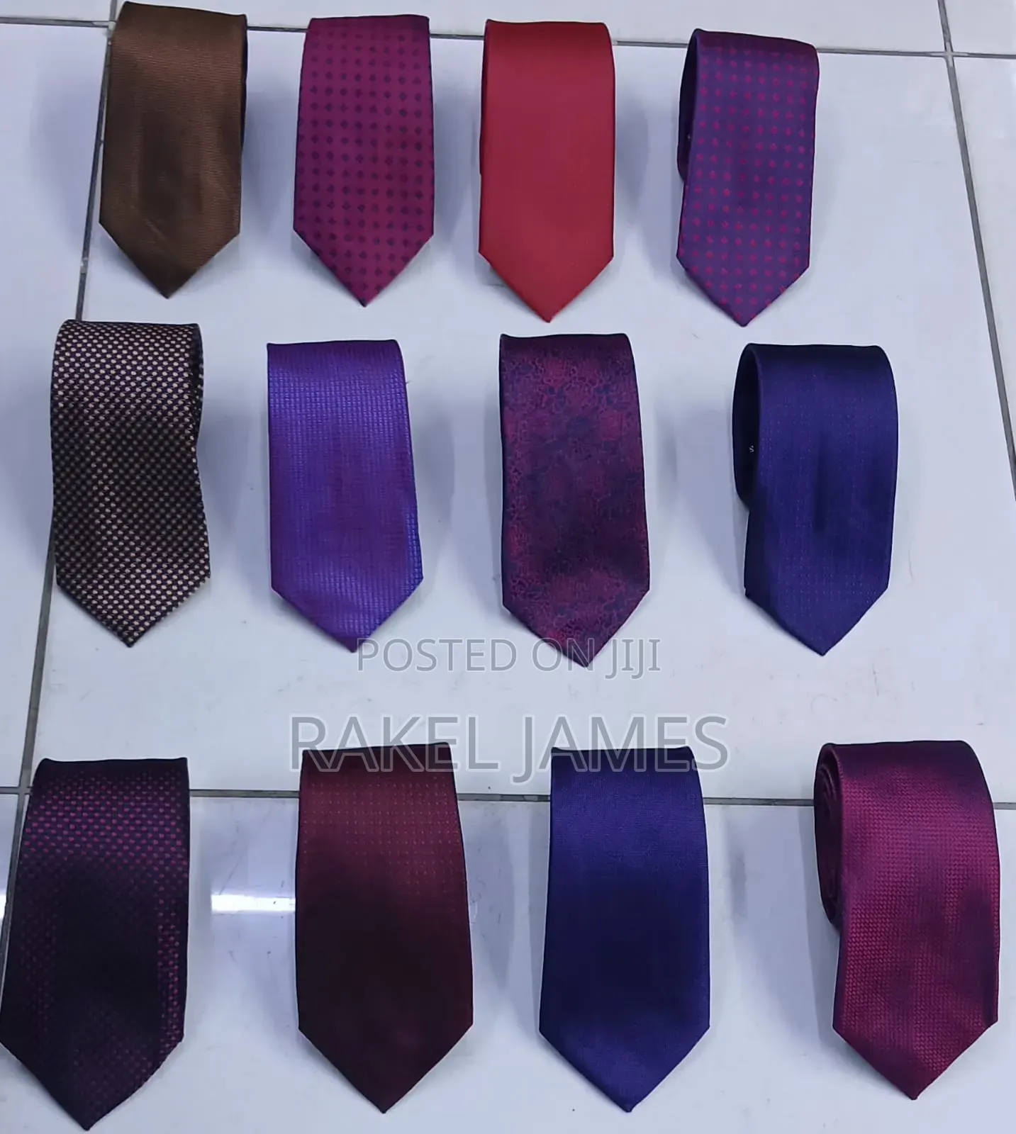 Medium Size Tie With No Pocket Square.