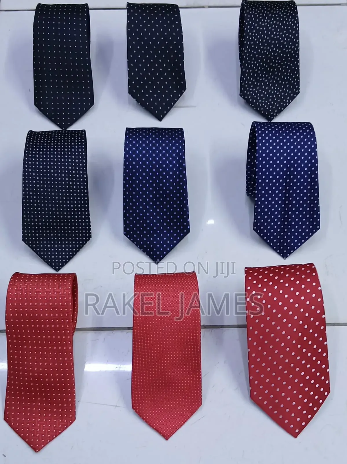 Medium Size Tie With No Pocket Square.