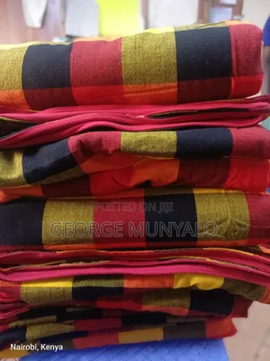 “High-Quality Maasai Fleece Blankets