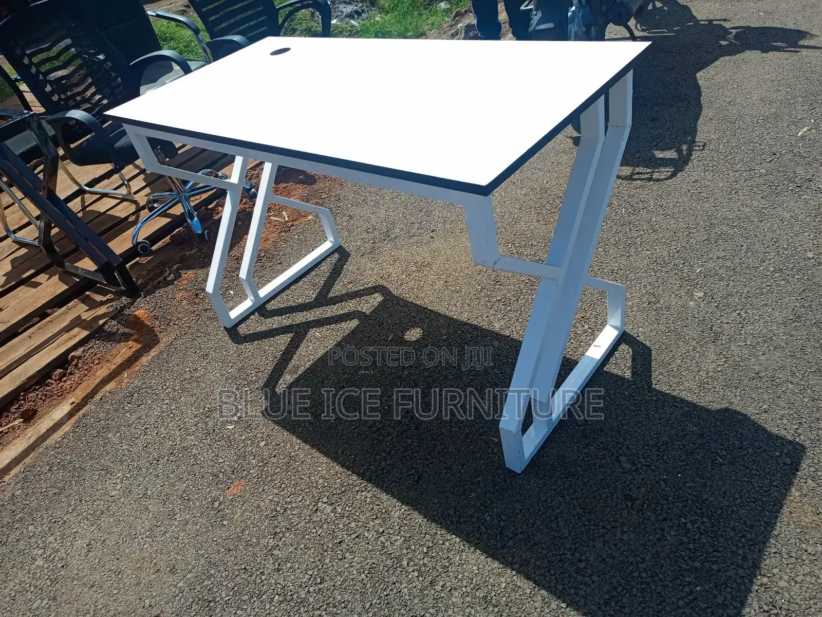 Modern Working Table