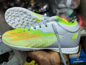 Size 36,37 Football Trainers,Kids Boots