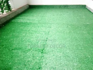 Outdoor Office Balcony Radiant Green Artificial Grass Carpet