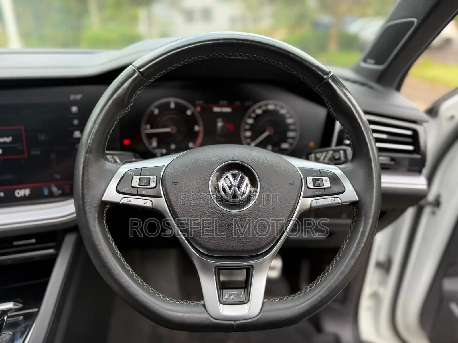 Volkswagen Touareg 2019 White