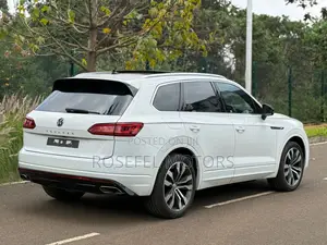 Volkswagen Touareg 2019 White