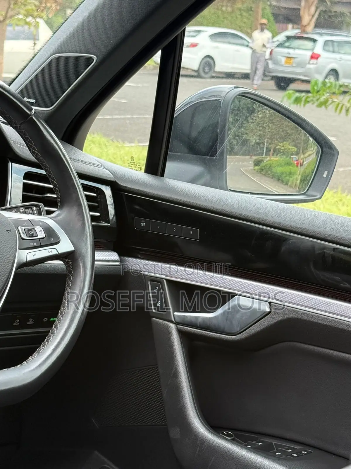 Volkswagen Touareg 2019 White