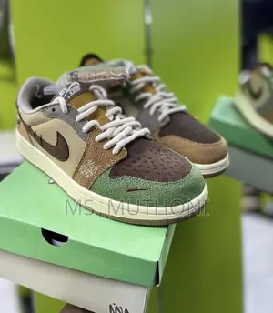 Custom Quality Nike Dunks ( Voodoo /Parra / Janitors)