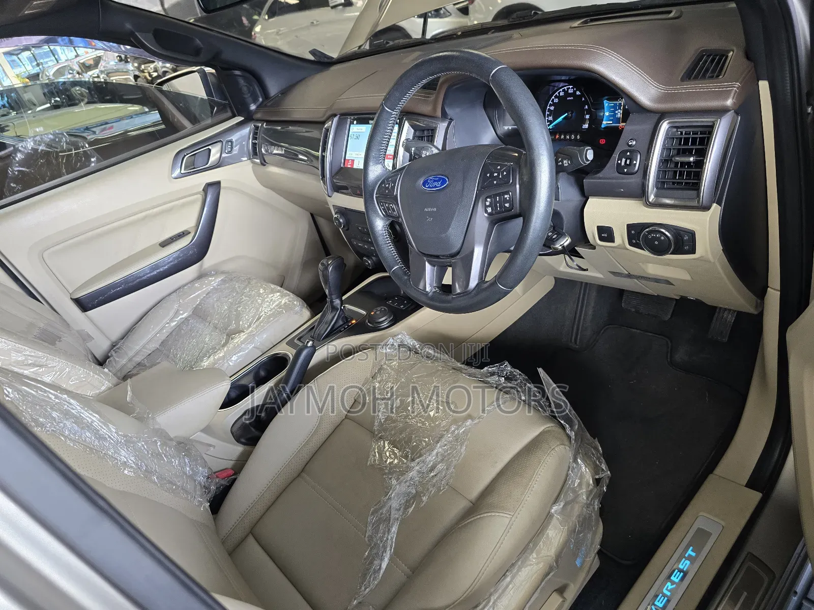 Ford Everest 2018 Gold