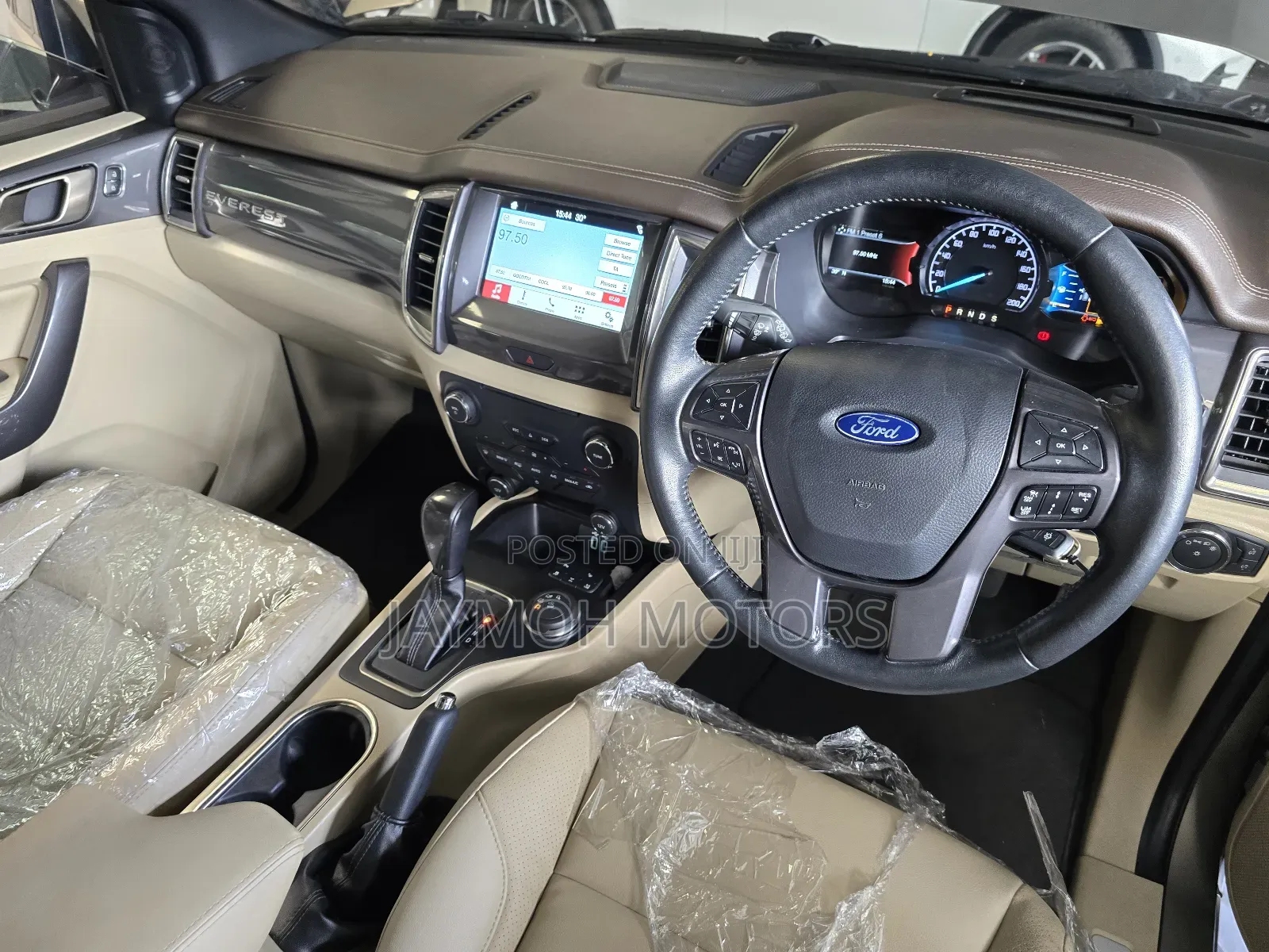 Ford Everest 2018 Gold