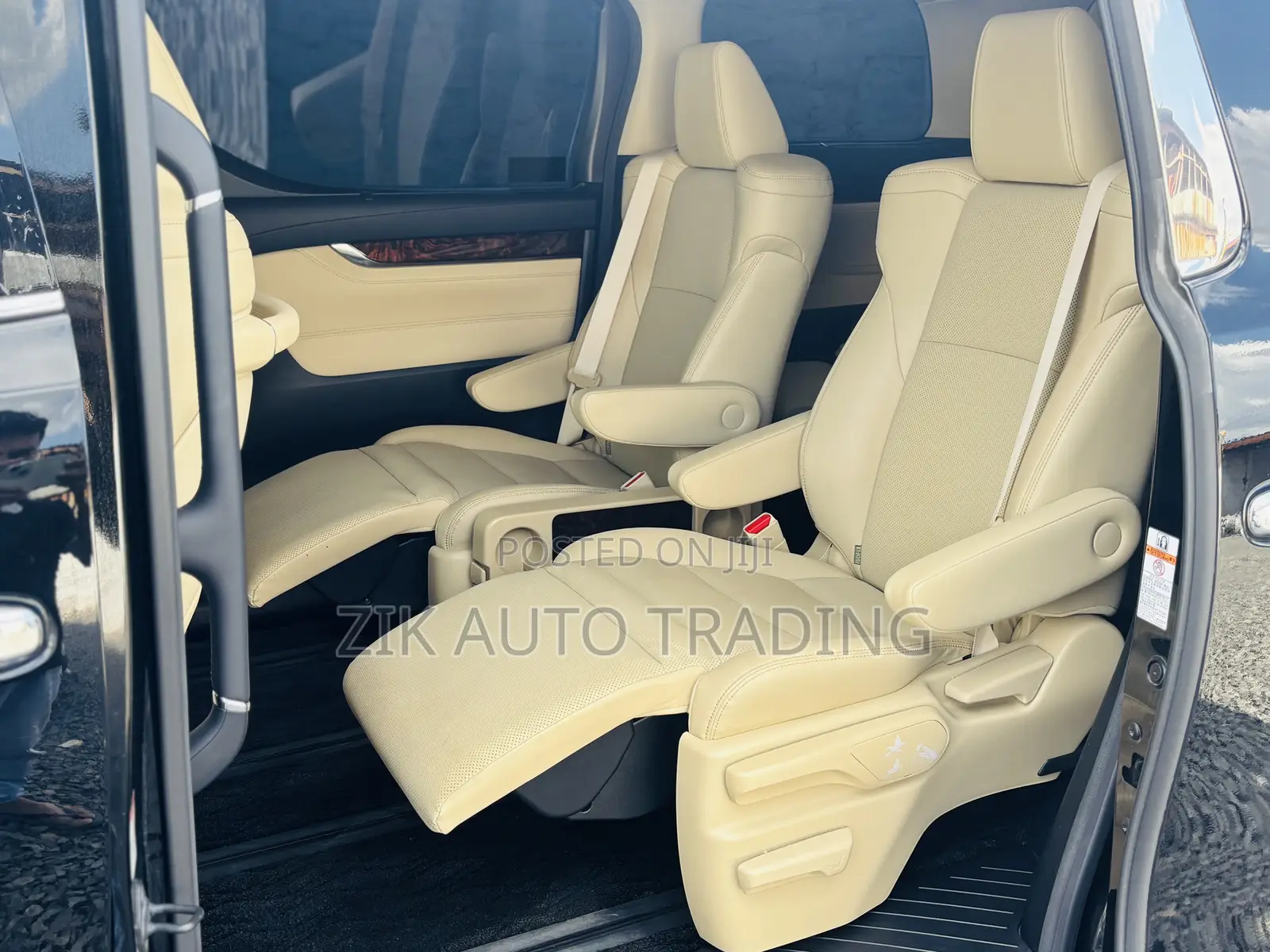 Toyota Alphard 2018 Black