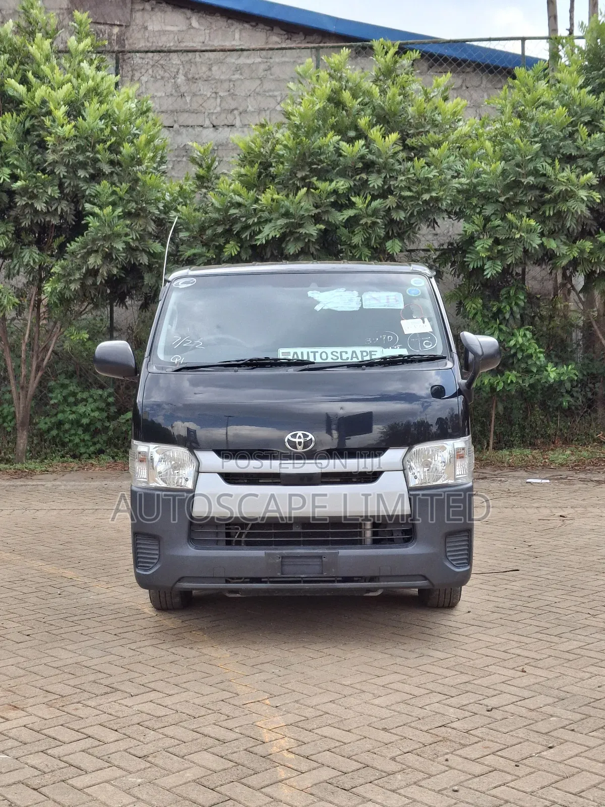 Toyota HiAce 2018 Black