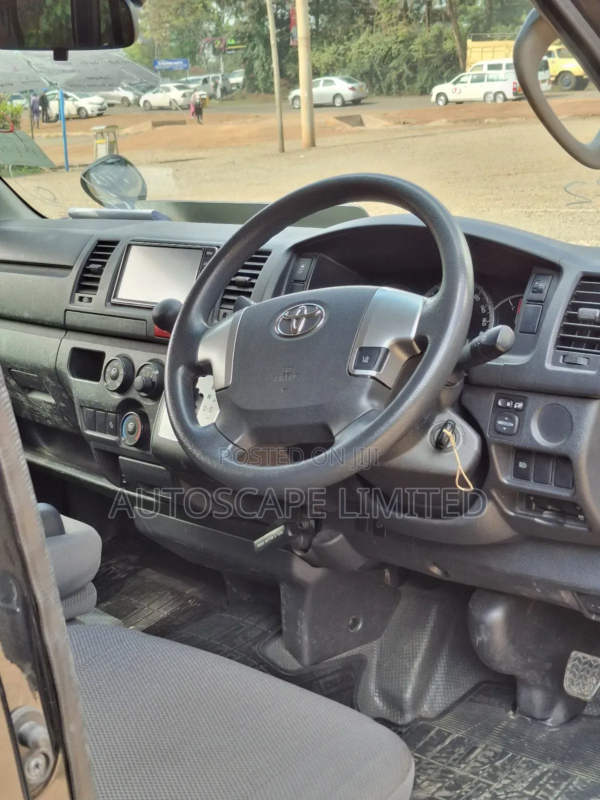 Toyota HiAce 2018 Black