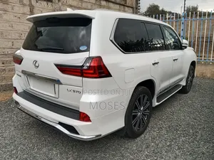 Lexus LX 2019 White