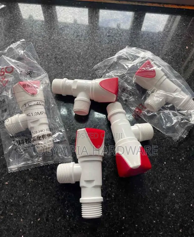Plastic Single Angle Valve 1/2