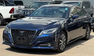 Toyota Crown 2018 Blue