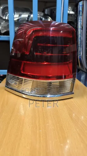 Land Cruiser V8 Headlight