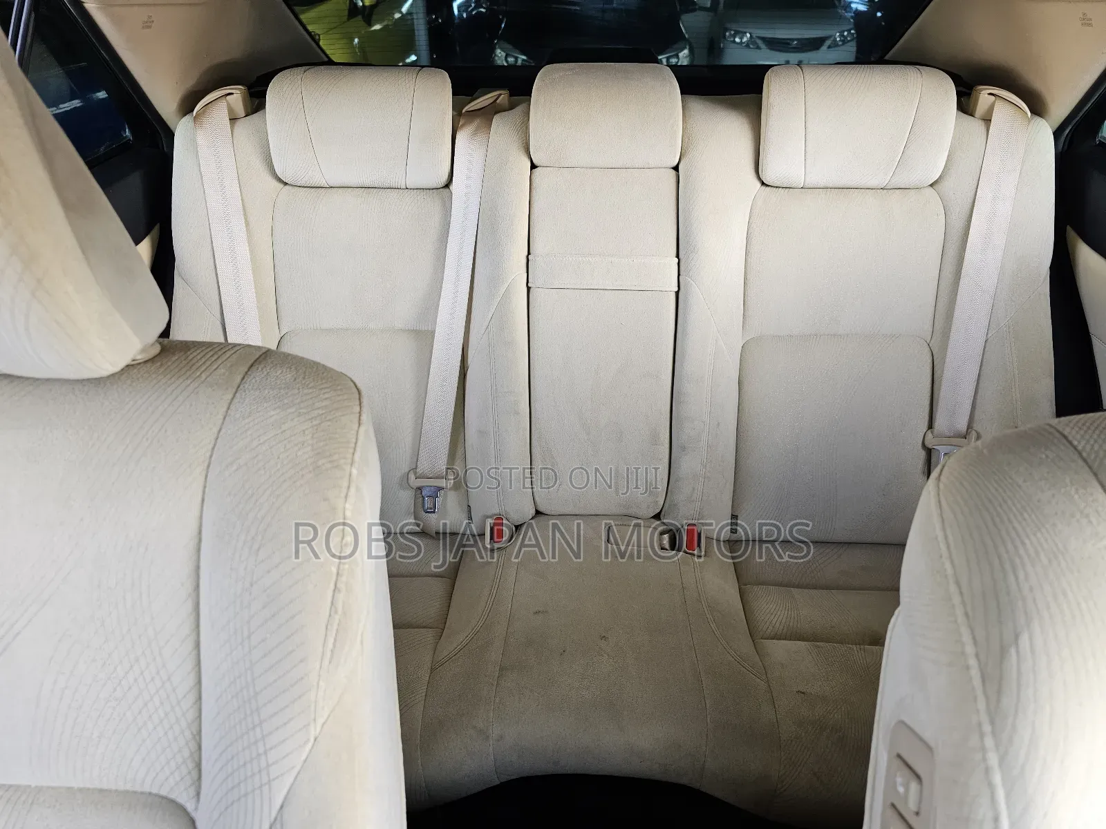 Toyota Crown 2018 Silver