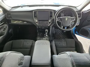Toyota Crown 2017 Teal