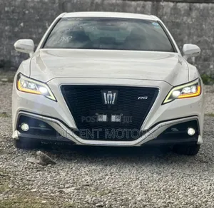 Toyota Crown 2019 White