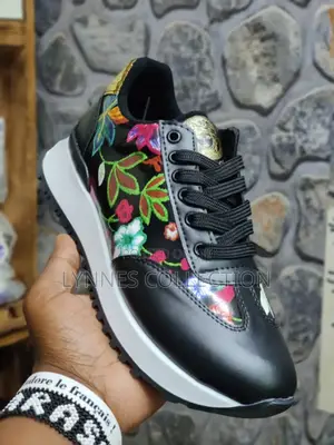 Versace Lady Sneakers Available ,Versace Ladies Sizes 36-47