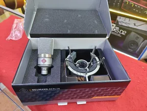 Neumann TLM 102