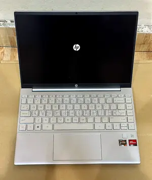 Laptop HP Pavilion 13 8GB AMD Ryzen 7 HDD+SSD 512GB