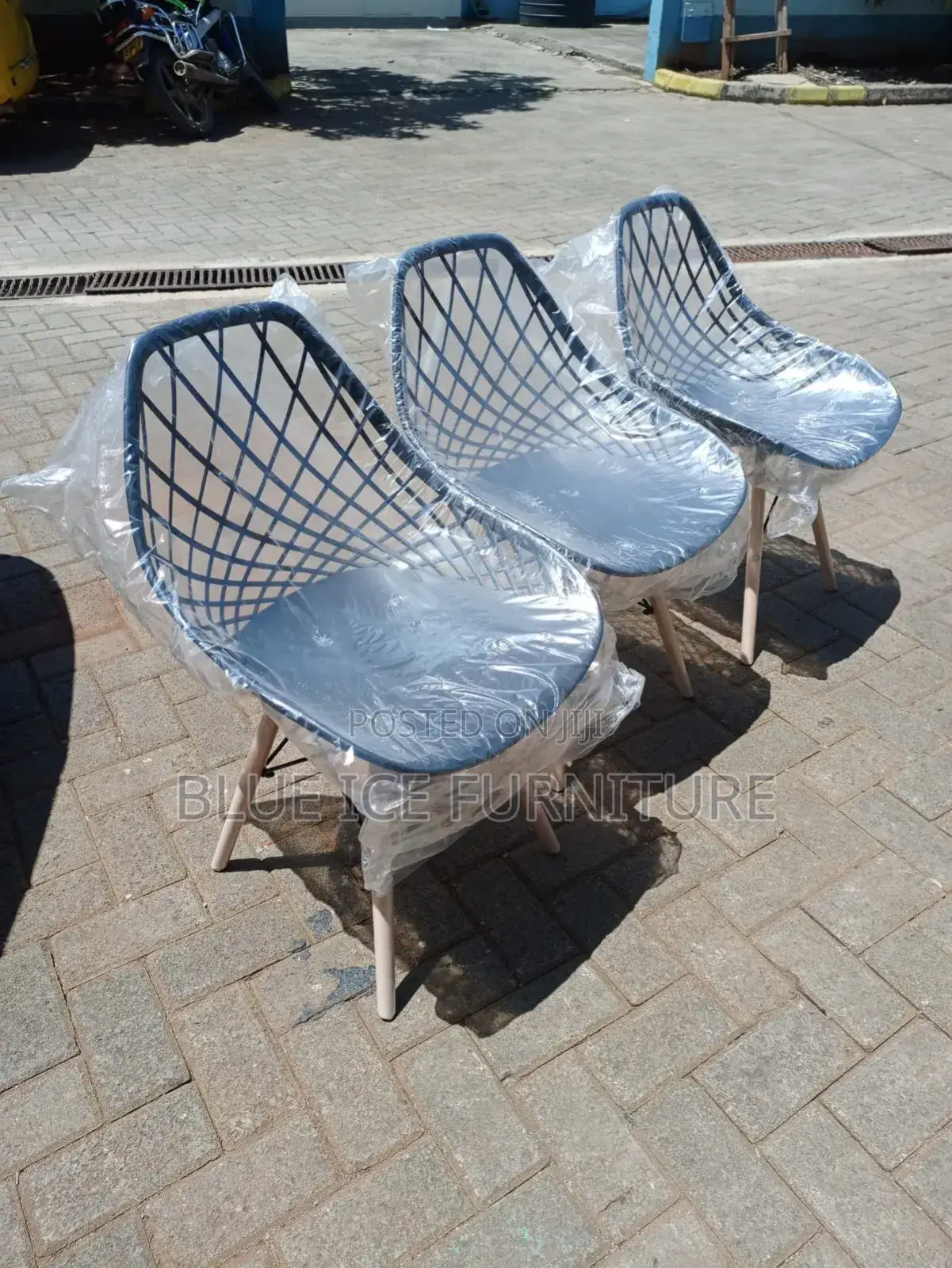 Mesh Eames Chair