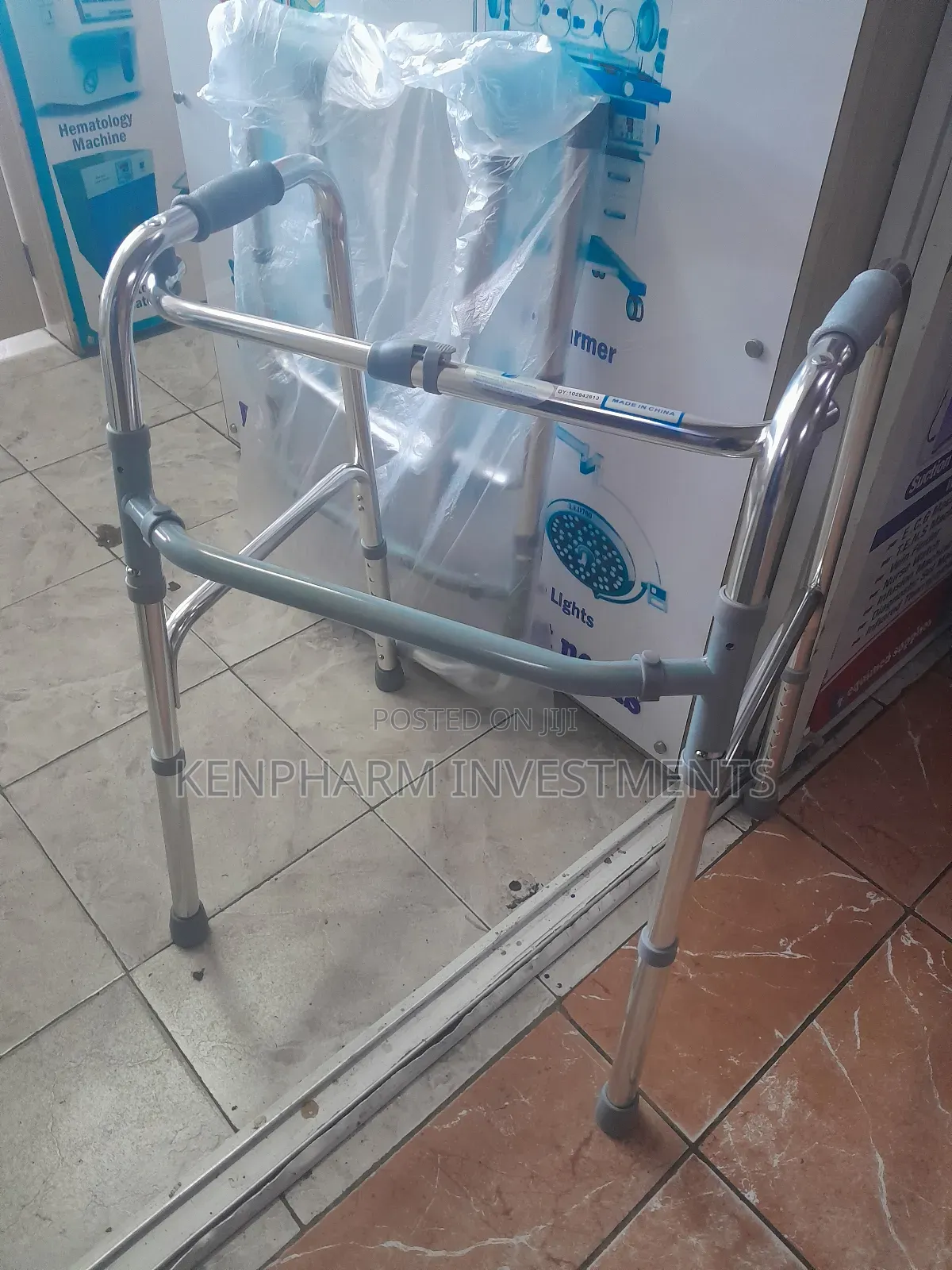 Walking Frame Without Wheels, Foldable And Adjustable Height