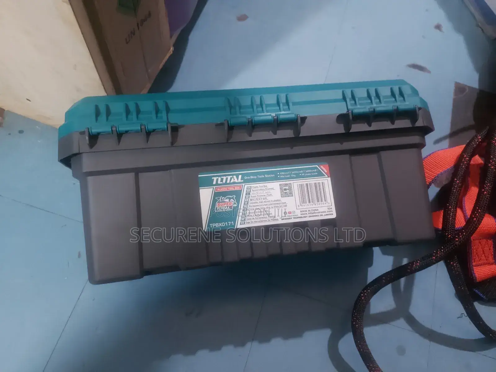 Total Empty 17" Tool Box