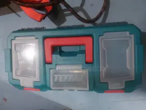 Total Empty 17" Tool Box