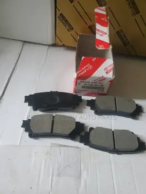 Brake Pads Rear Toyota Vangurd