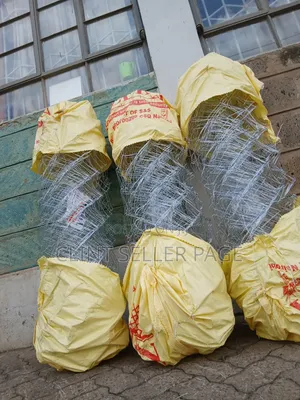 Wire / Link Fence / Chain Link
