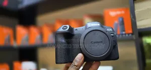 Canon Eos R8 Mirrorless Camera With Rf 24-105mm F4-7.1 Is STM Lens