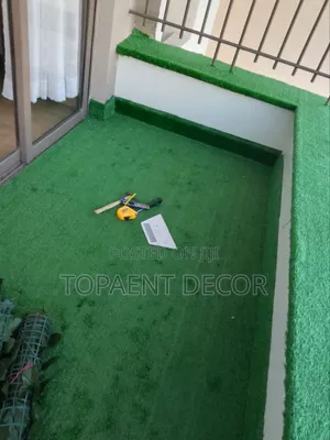 Foot Friendly Green Artificial Balcony Grass Carpet