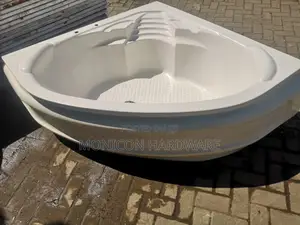 Bathtub Corner (1400 by 1400)
