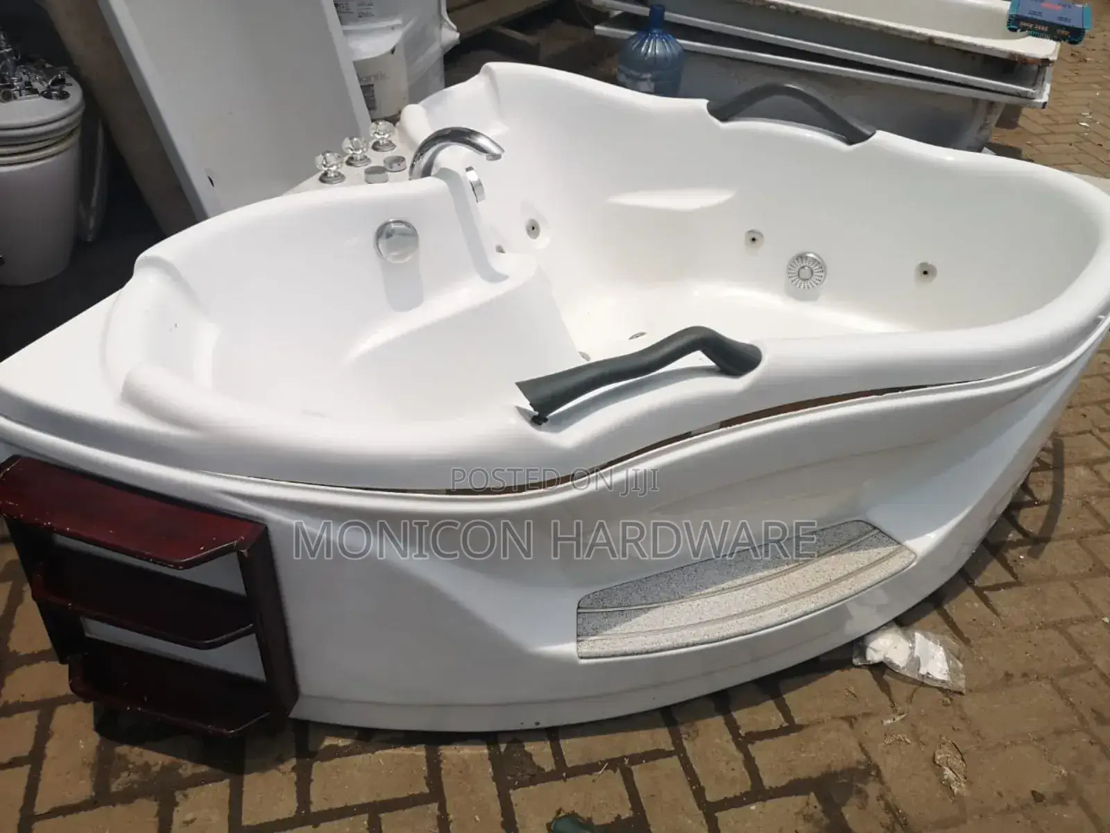 Jacuzzi (Corner)