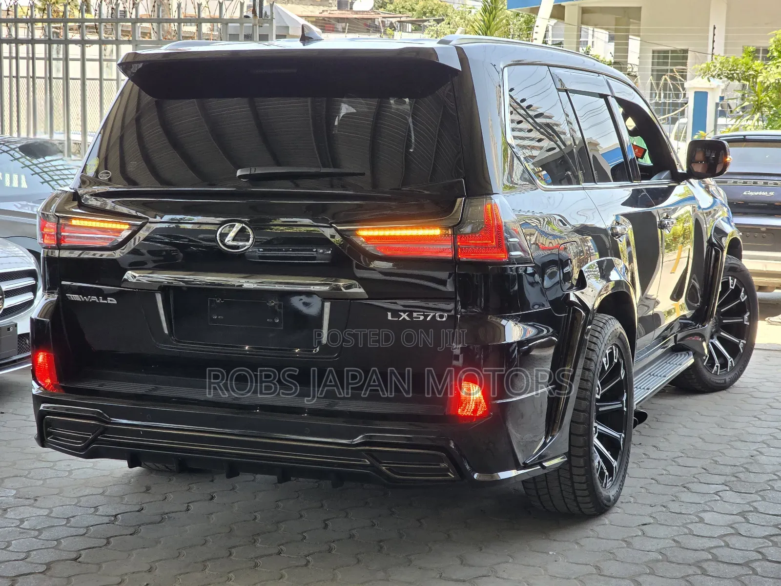 Lexus LX 570 AWD 2019 Gray