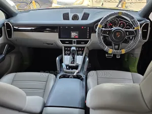Porsche Cayenne S AWD 2020 Blue