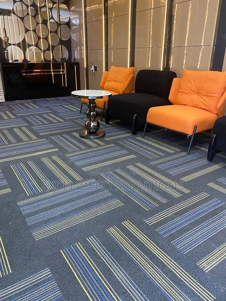 Long Lasting Strength Carpet Tiles