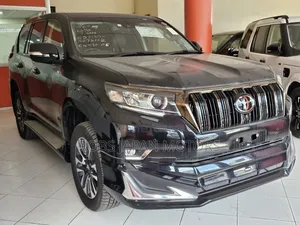 Toyota Land Cruiser Prado 2.8 2021 Matt Black