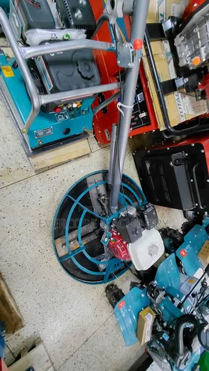 Total Heavy Duty Power Trowel Machine Petrol Engine.