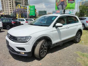 Volkswagen Tiguan 2.0T SEL FWD 2018 White