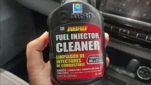 Engine Fuel Injector Cleaner