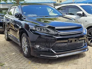 Toyota Harrier 2.0 2018 Black