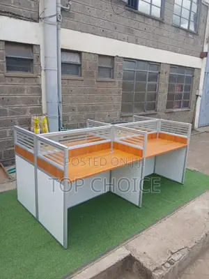 Modern 4 - Way Office Workstation